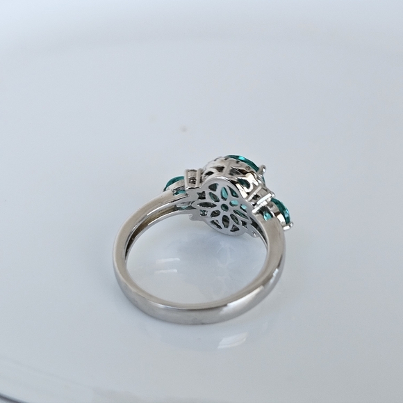 Beautiful Lab Created Paraiba Tourmaline Ring Sterling Silver Size 6! - Picture 7 of 10